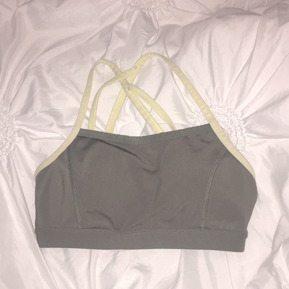 Very supportive cute sports bra!